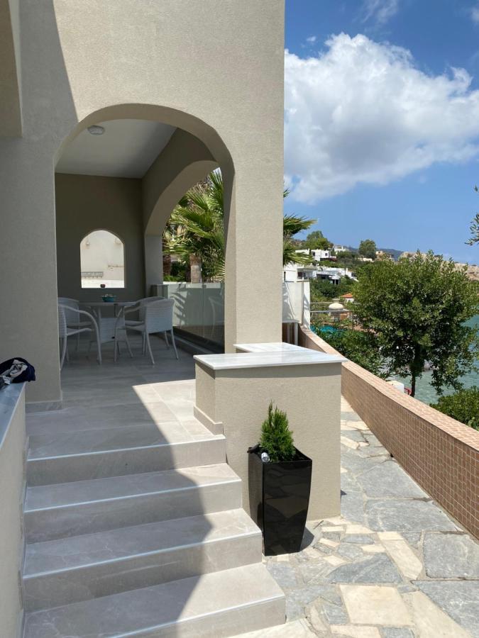 Beautiful House In Front Of The Sea Apartment Gazi Luaran gambar