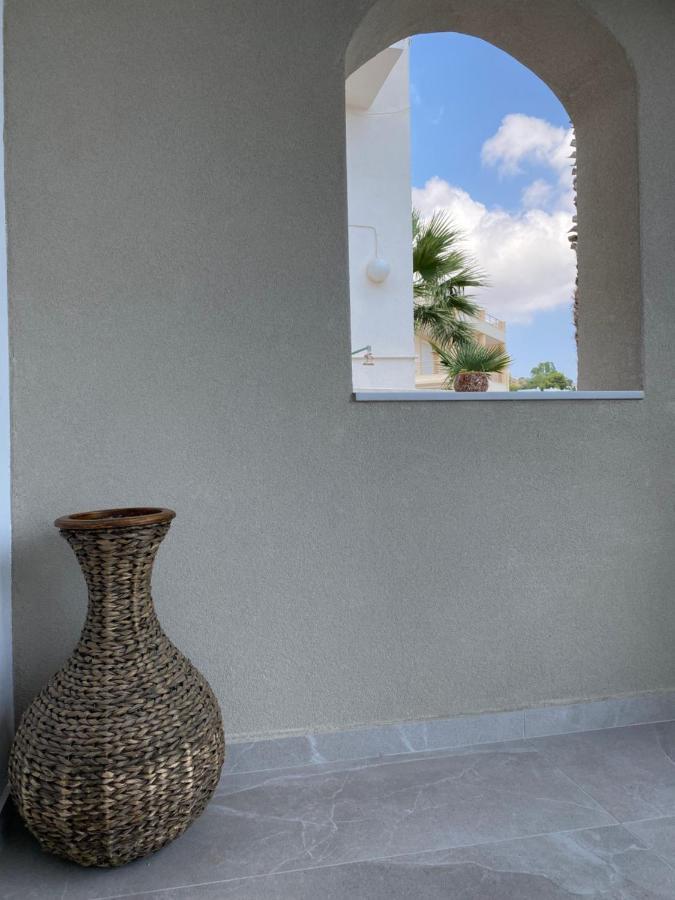 Beautiful House In Front Of The Sea Apartment Gazi Luaran gambar