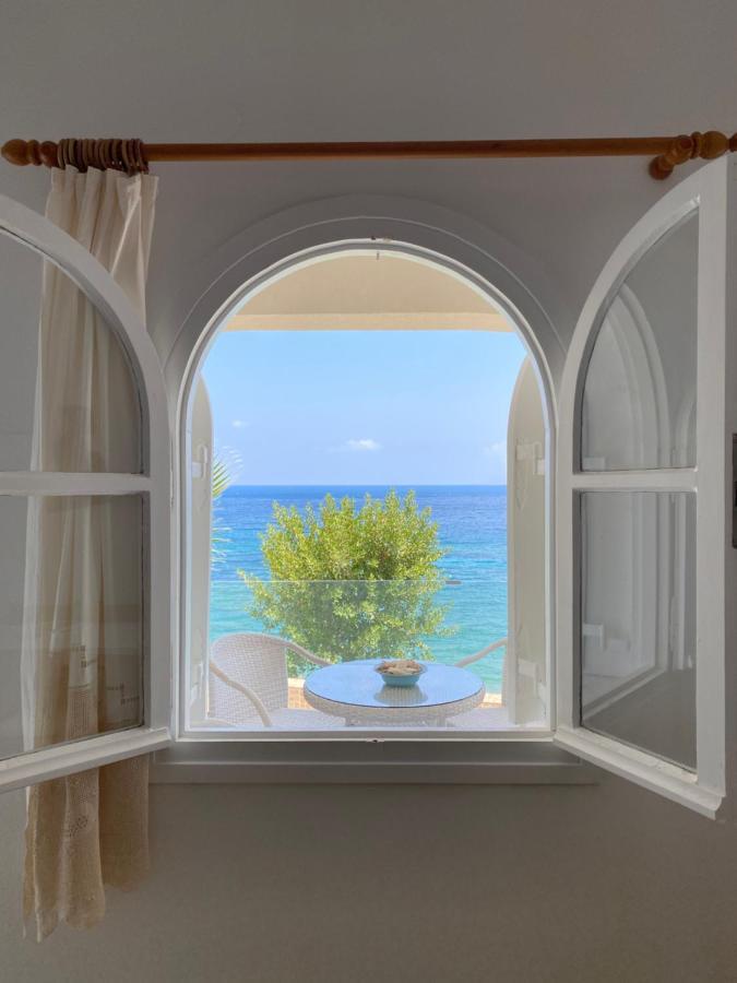Beautiful House In Front Of The Sea Apartment Gazi Luaran gambar